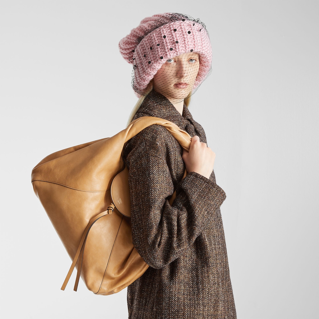 Fendi Spy Beige leather bag - Image 4